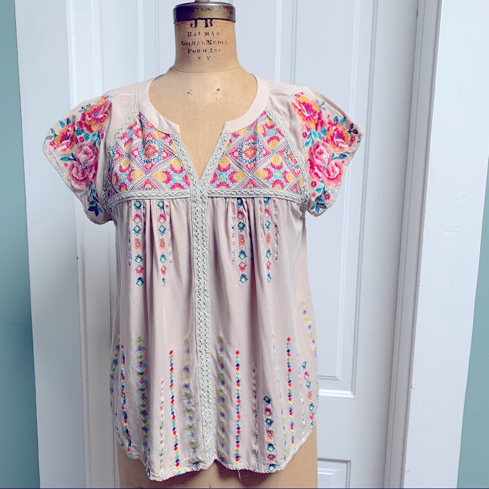 Savannah Jane embroidered short sleeve top